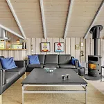 펜션 Three-bedroom In Sydals
