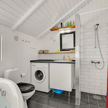 Three-bedroom In Sydals *