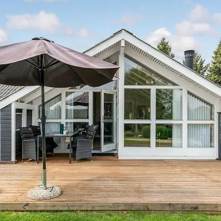 Three-bedroom In Sydals Дом отдыха