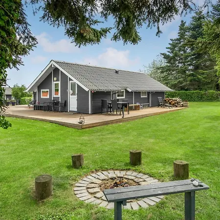 Three-bedroom In Sydals Sarup