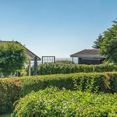 Three-bedroom In Sydals * Sarup