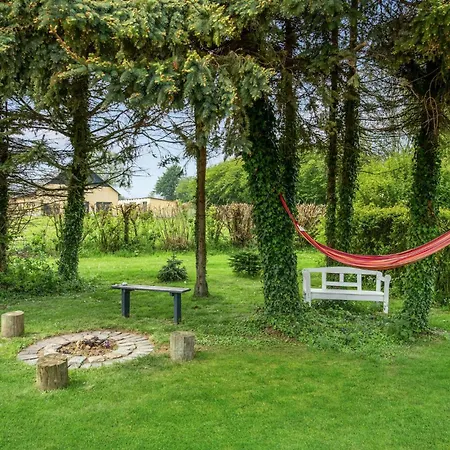 Three-bedroom In Sydals * Sarup