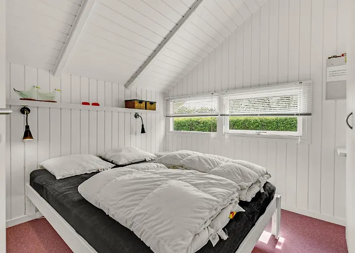 Three-bedroom In Sydals * Sarup