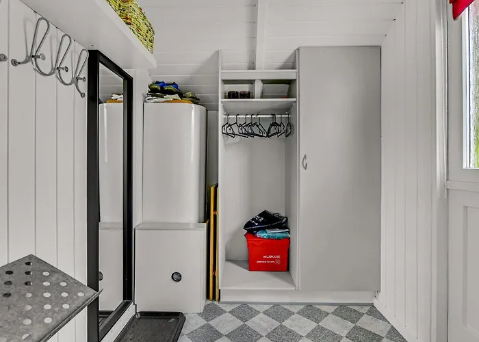 Three-bedroom In Sydals *